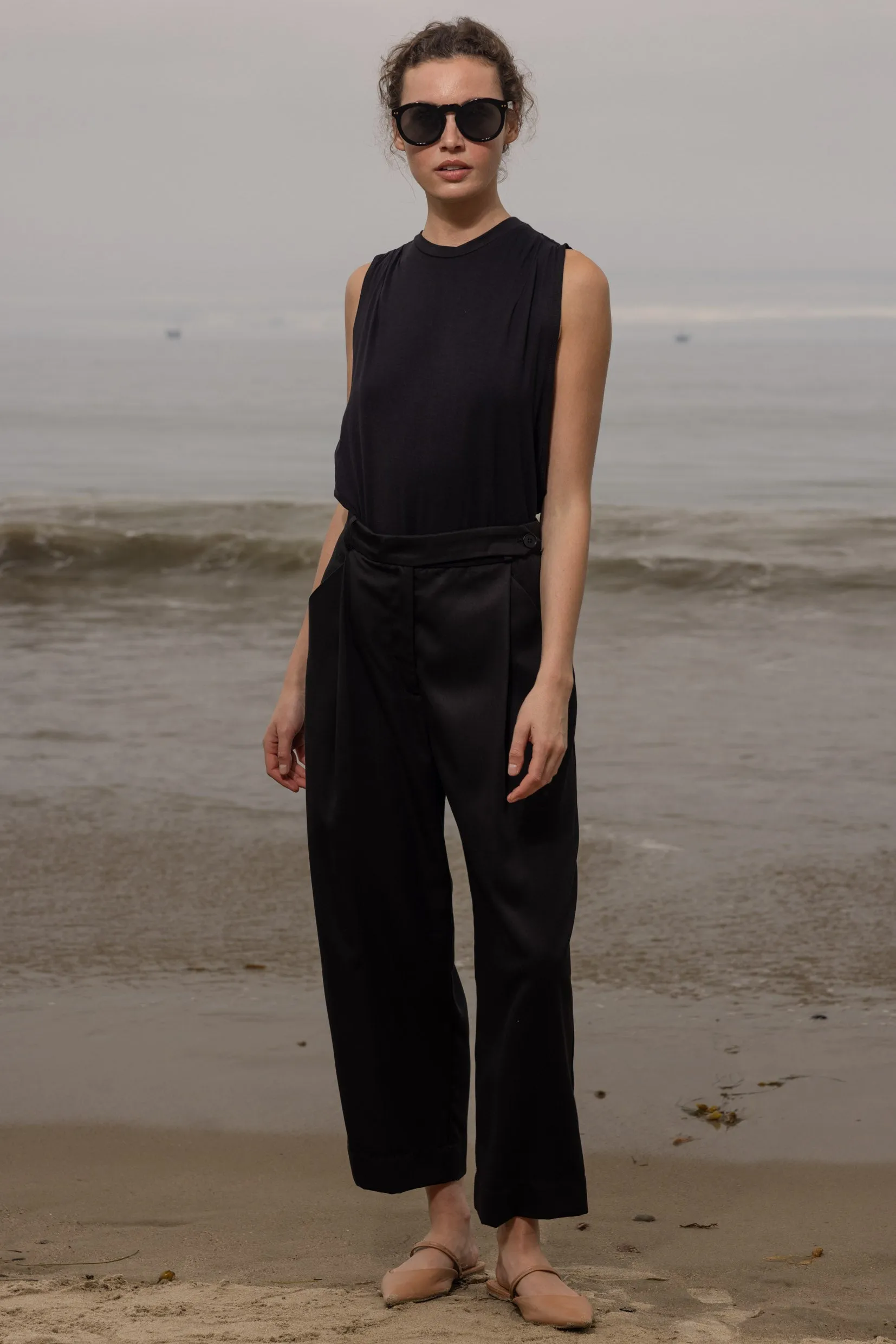 Expat Tank - Black - Image 4