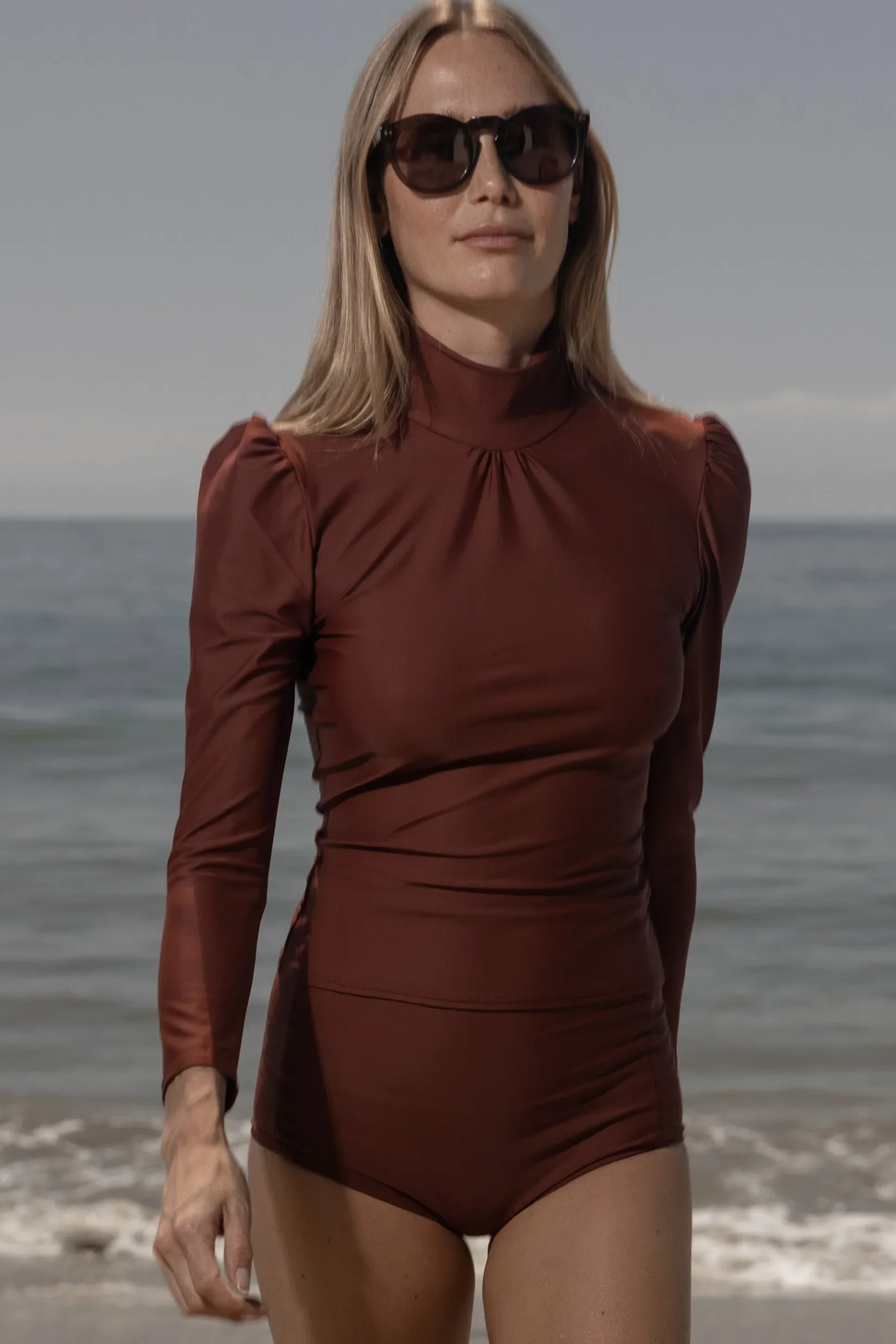Izzy Rashguard - Walnut - Image 9