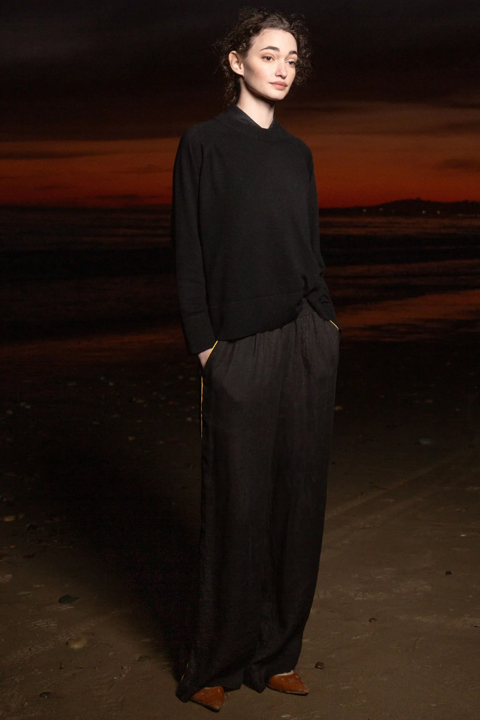 Sahara Pant - Noir Tissue Linen - Image 3