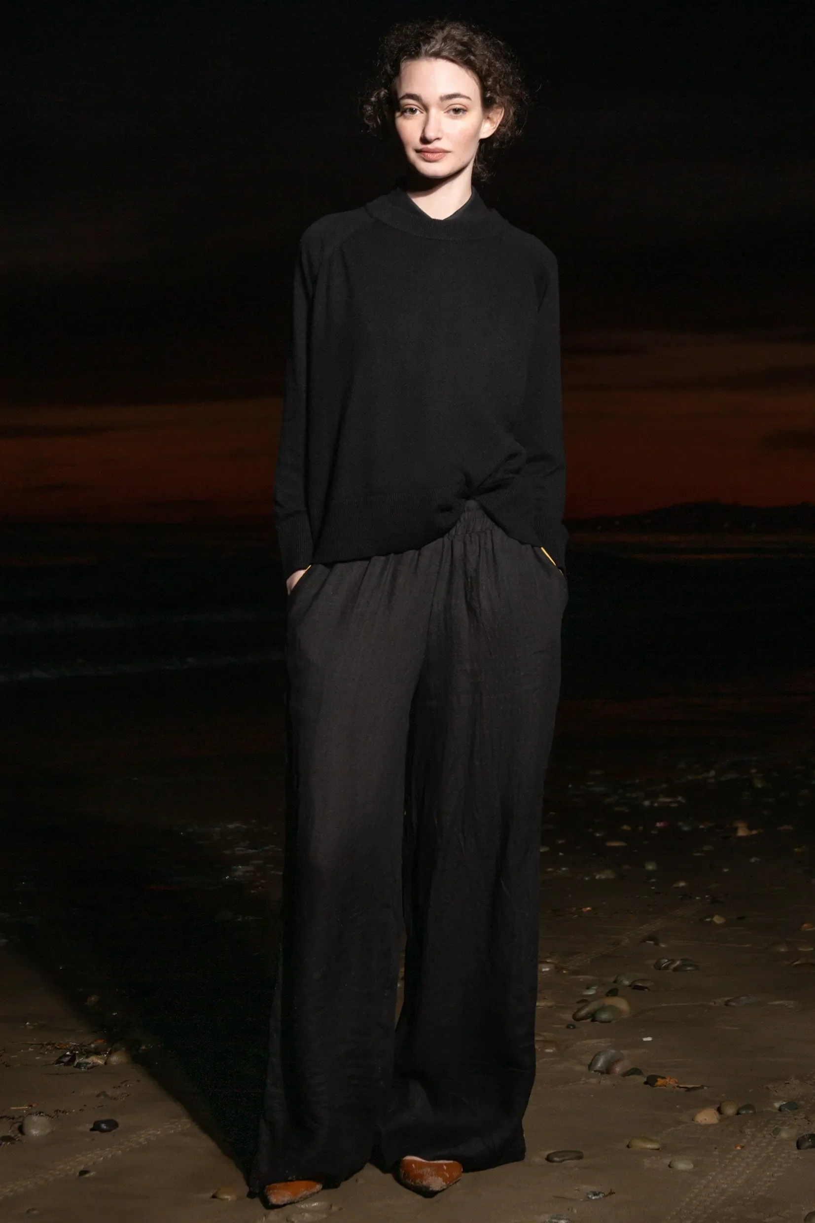 Sahara Pant - Noir Tissue Linen - Image 4